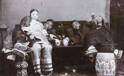 春秋时期,娼妓还是被社会主流所不齿的,故而那时候的娼妓是没有什么