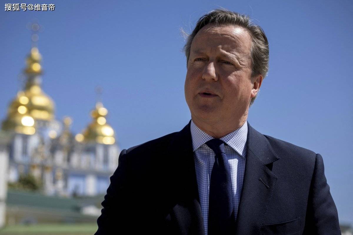 英国外交部7日发表声明称,外交大臣戴维·卡梅伦最近收到一名自称