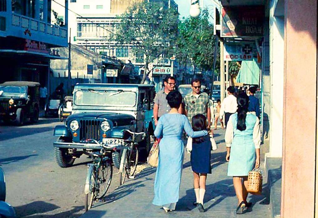 60年代的越南西贡:美国巨额援助,确实很繁荣,但是很快轰然崩塌