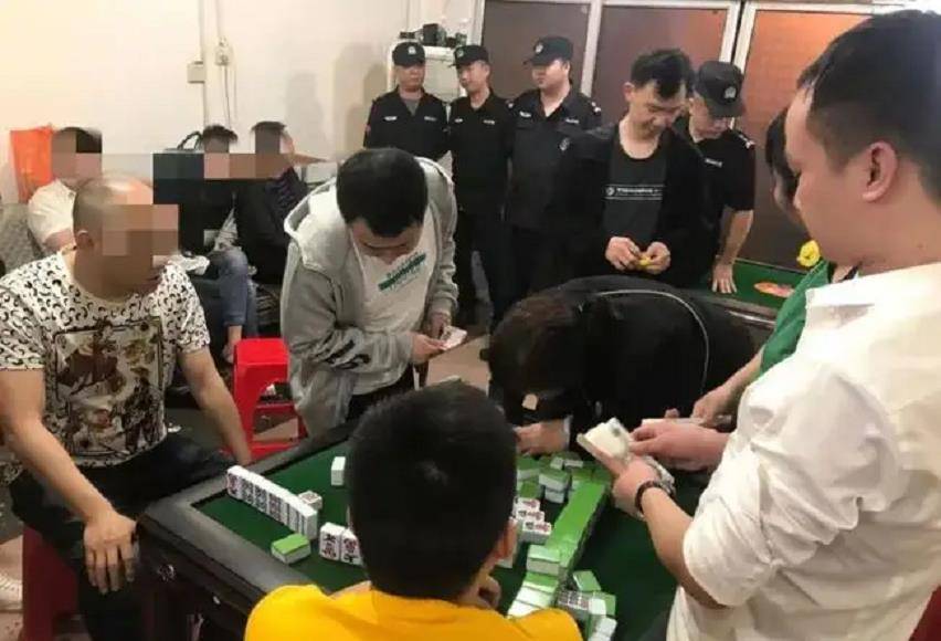 2015年,云南"第一女赌王"汪利娟被捕,却在法庭上面露微笑