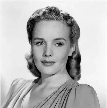 母亲送进精神病院,20美元睡一次,监禁11年_弗朗西斯·法默_女儿_电影