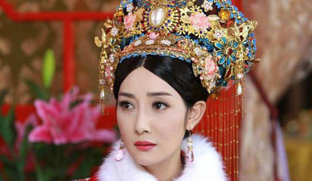 关于令妃进宫之前的信息少的可怜,大部分历史记录,都是她成为令妃以后