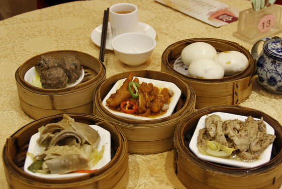 电视剧里韩国早餐都特别丰盛,去掉滤镜后再看,顿时大失所望!