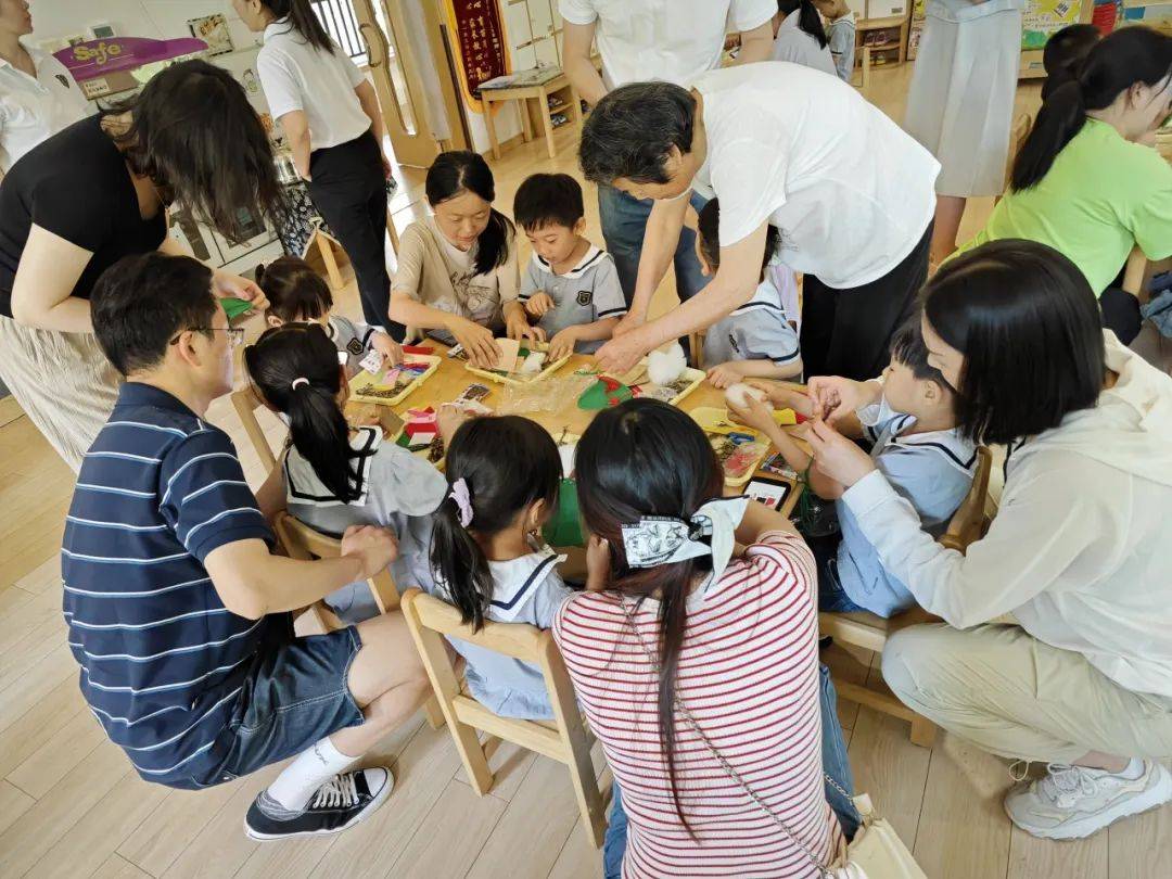 中班——diy香包02我们也为自己是中国人而感到自豪和骄傲让我们指导