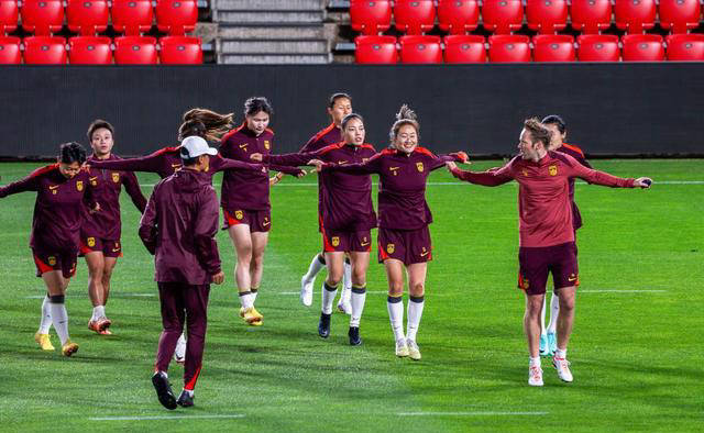 球星团队合作至关重要,贾秀全之言不虚:中国女足错失复苏机会