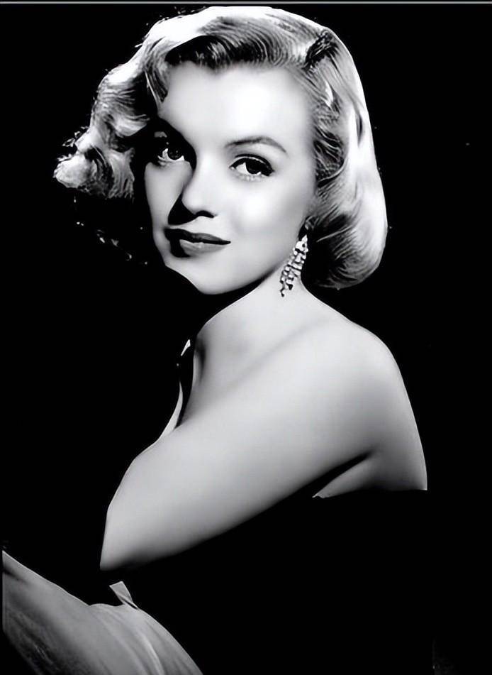 约翰肯尼迪_容貌_丈夫