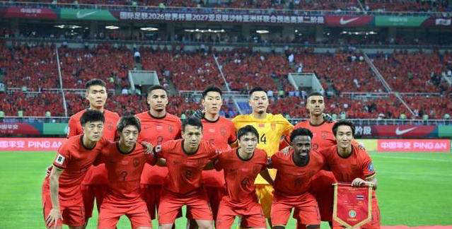 国足备战韩国队!武磊携三叉戟首发,孙继海指点江山