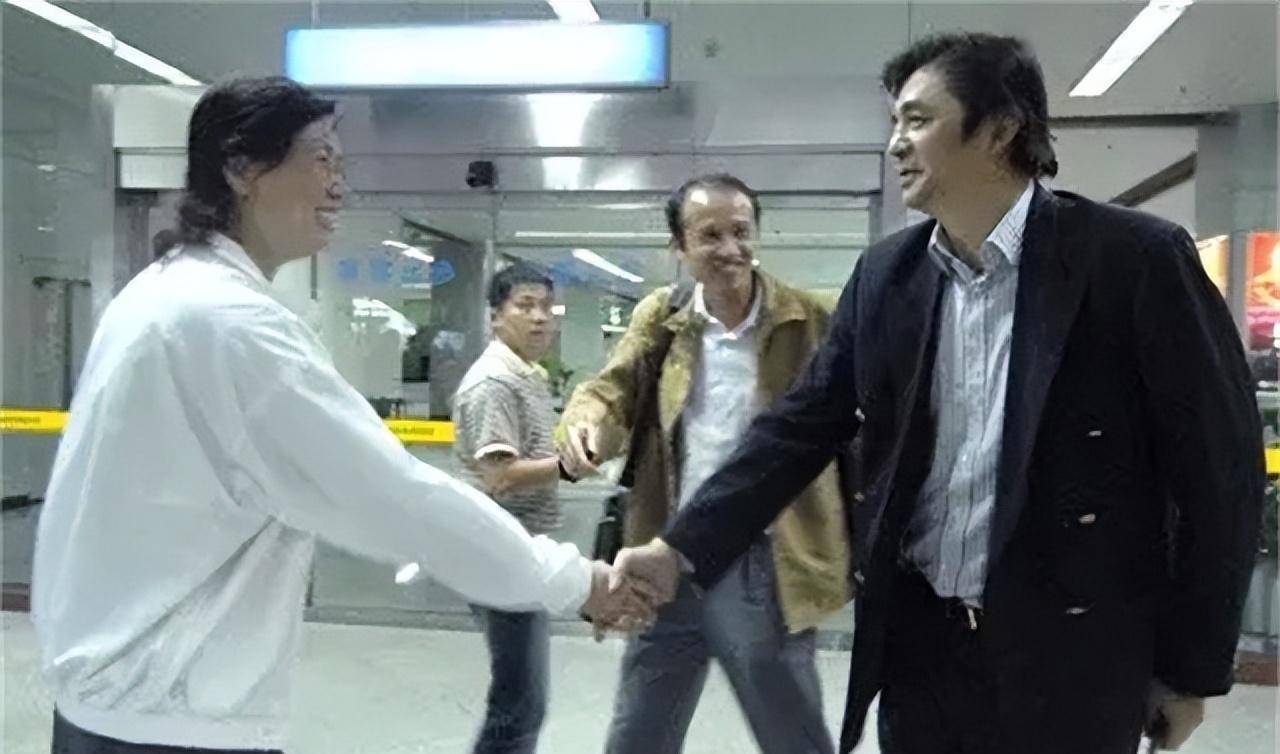 排坛第一飞人:80年代成"国民老公",退役后经商成亿万石油大亨