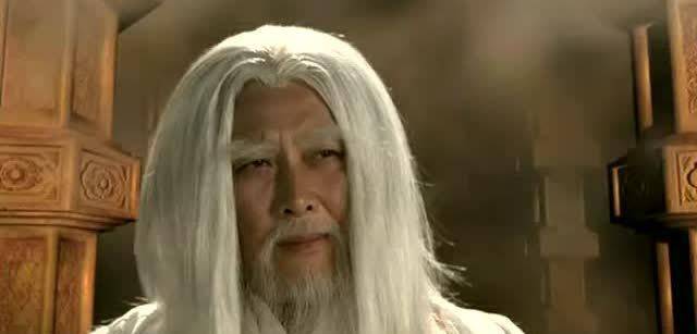 创世三大混沌至宝,鸿钧老祖有一件残次品,另两件被世界之力瓦解