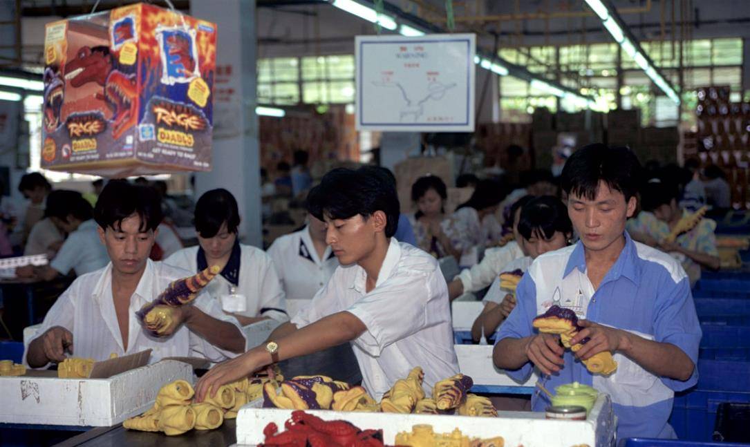 90年代广州深圳打工者们:身处国家开放前沿地区,发财者寥寥无几