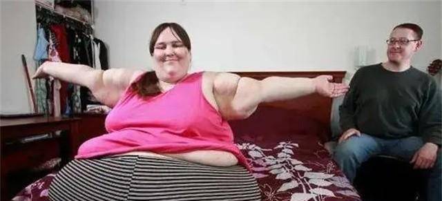 体重达1450斤的"超大美女",被高富帅博士倒追,后生下2个儿子