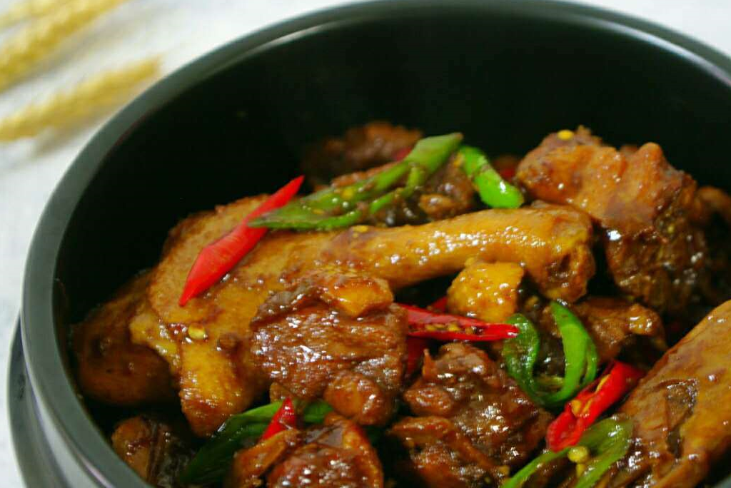 天,这肉多做给孩子吃,比猪肉好吃,比牛肉滋补,咬一口满嘴香_鸭子_八角