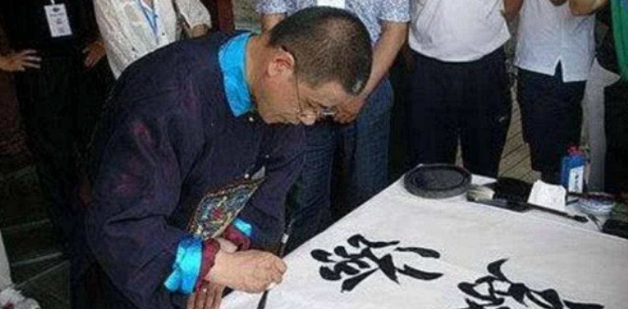 公开祭祖,右手戴着乾隆传下的玉扳指_爱新觉罗恒绍_妻子_内心