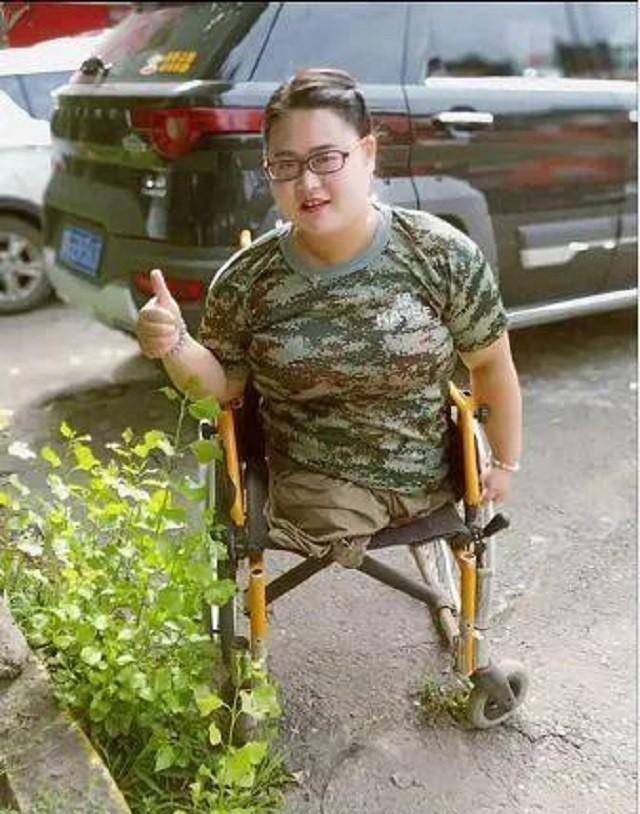 吕娟_双腿_父亲