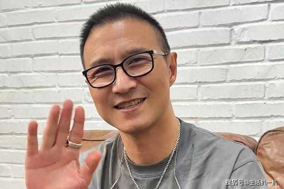 教练大赞森林北好漂亮,晒合照说汪峰随和