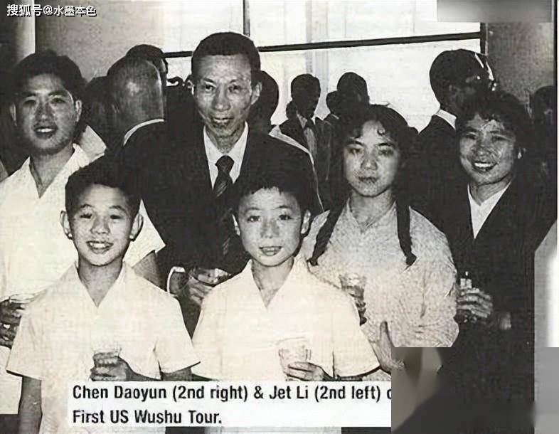 同样是李连杰的基因,利智和黄秋燕的女儿近照,差别怎么这么大