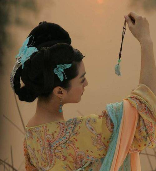 回家时妻子却怀孕了,听完解释后,宰相喜出望外_杨国忠_唐玄宗_裴柔