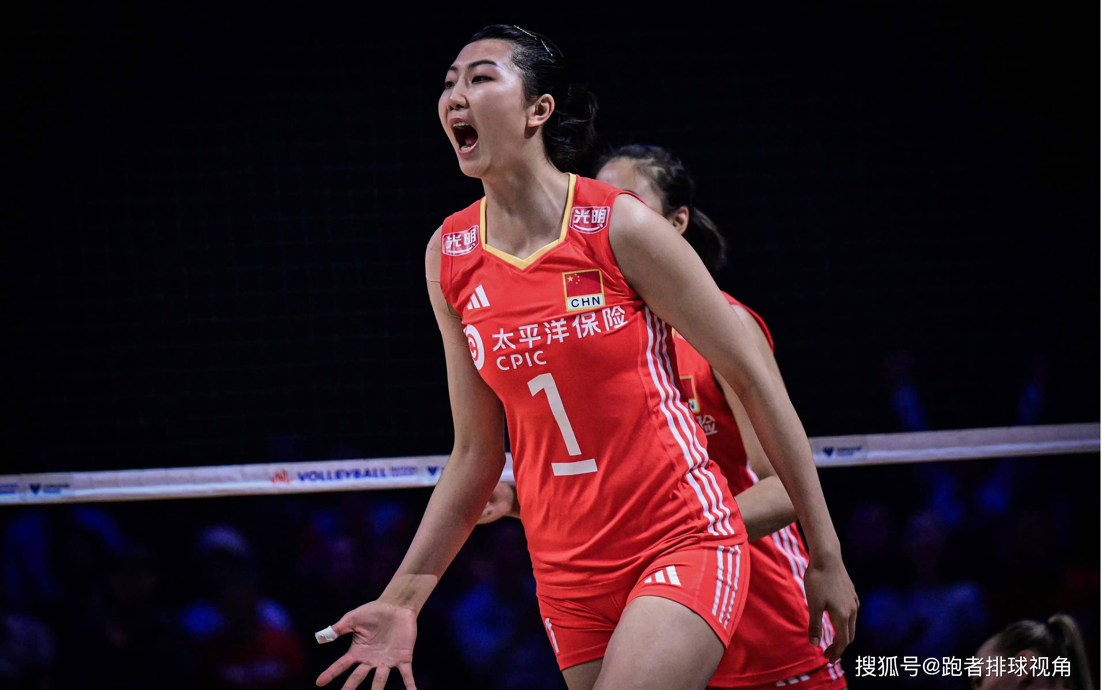 cctv5 直播!中国女排必须赢,朱婷搭档李盈莹,拦网不能失灵