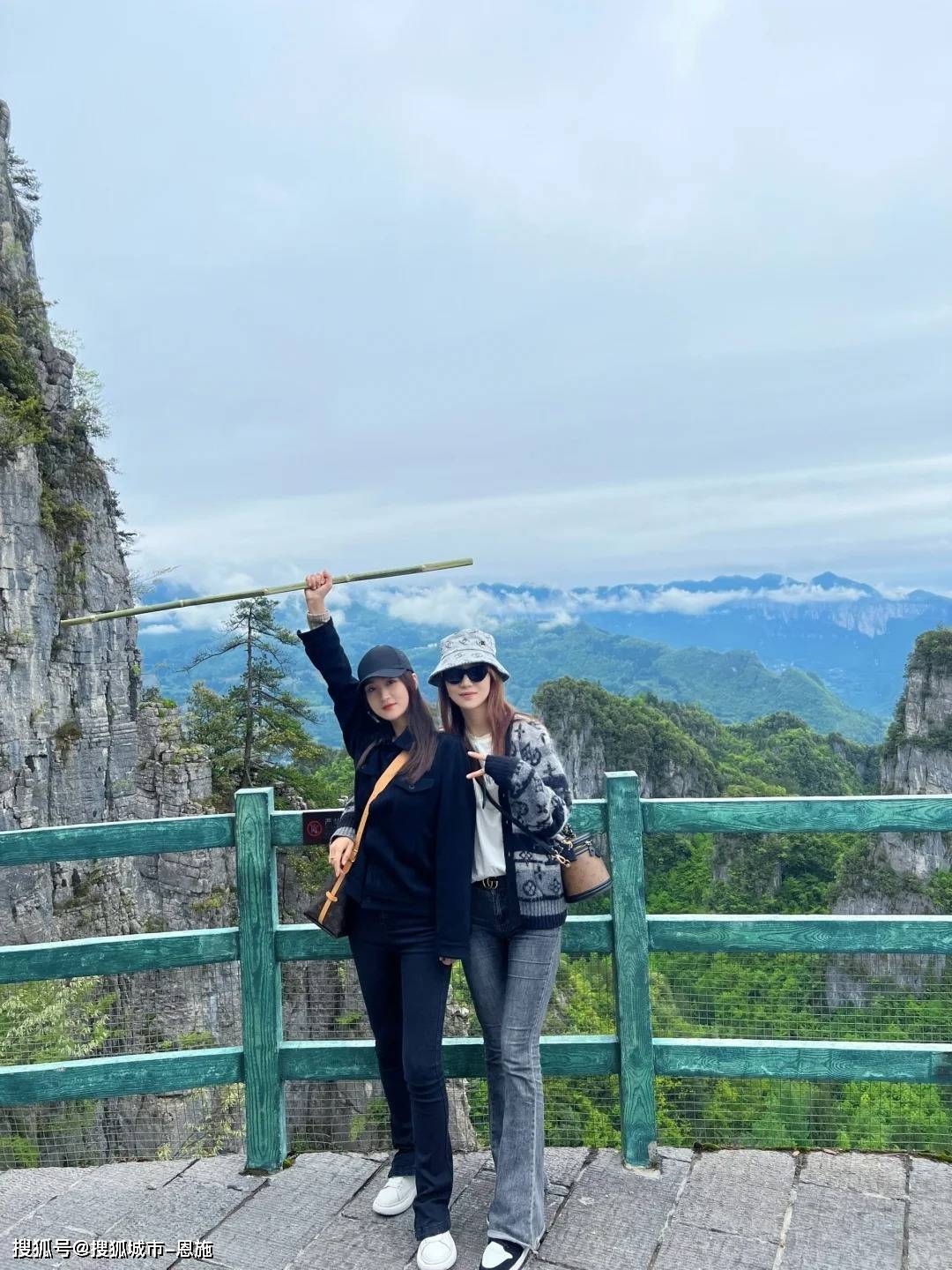 行程安排:第一天,抵达湖北恩施--入住酒店自由活动第二天,恩施大峡谷