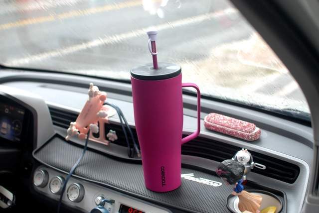 CORKCICLE酷革大容量吸管杯:时尚单品,喝水也能潮出天际