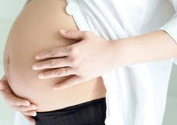 怀孕期间身体出现这三种现象，说明胎儿正在健康发育，准妈妈不要太担心宝宝的食欲。
