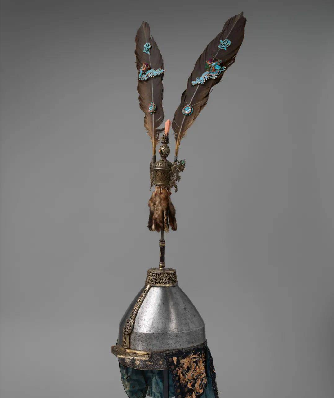 清代"盔枪"详解:为啥清朝官兵人人头盔上都要顶根枪