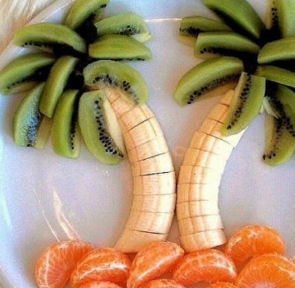 天蝎座:天蝎座专属的水果拼盘是一款非常洋气的热带雨林的样子,精致的