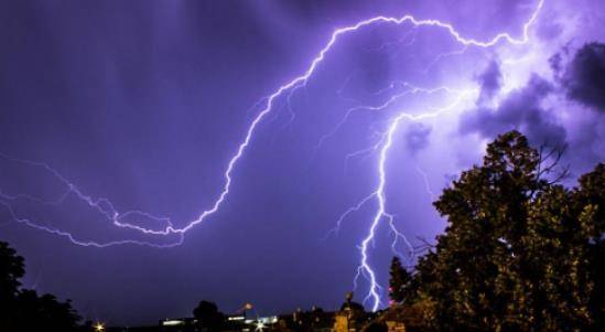 广西特大暴雨破纪录