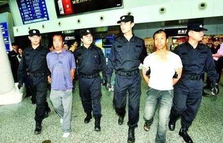 李春宝_钟小明_侦查人员