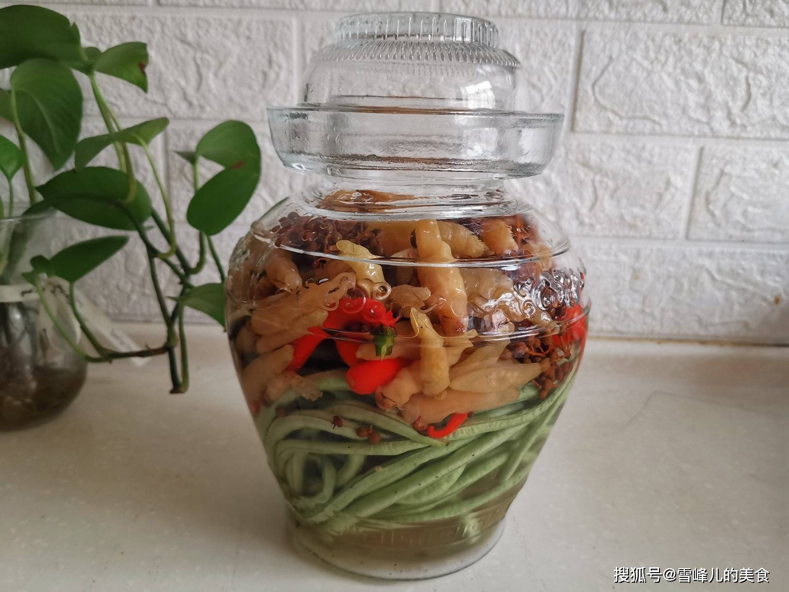 想吃酸豆角不用买,简单3步就做好,腌2天就能吃,开胃又下饭!