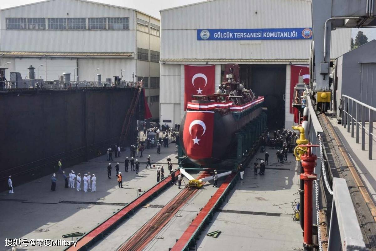 土耳其海军第3艘雷斯级潜艇下水 一共订购6艘 基于德国214型潜艇设计