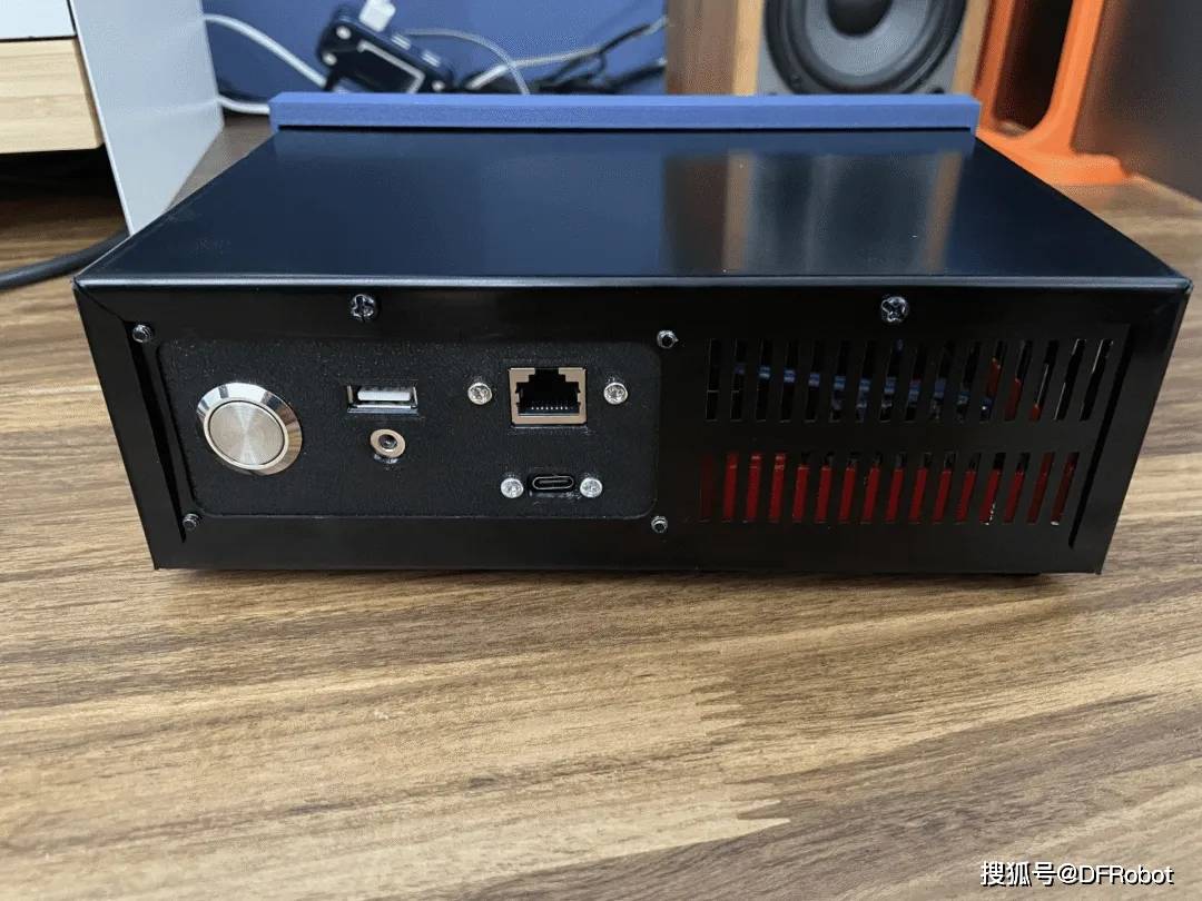 10年超长续航智能手表,太阳能口袋收音机/天气卡片|df创客周刊(第86期