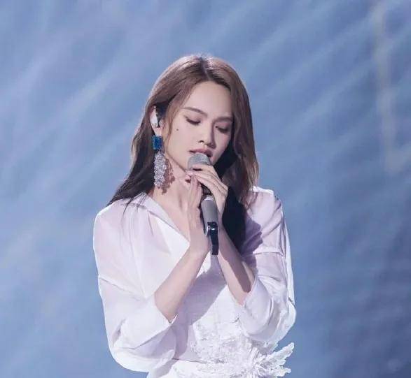 婚后3年,陈乔恩"恶毒后妈"火上热搜!网友:她一定有她的苦衷