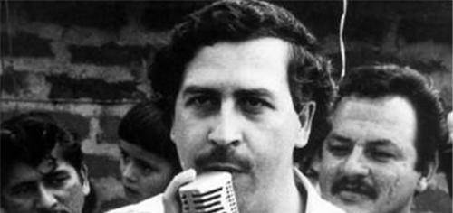 全世界最嚣张的毒枭:查他的警察活不过3天,拥有一支4万人的部队_埃斯_