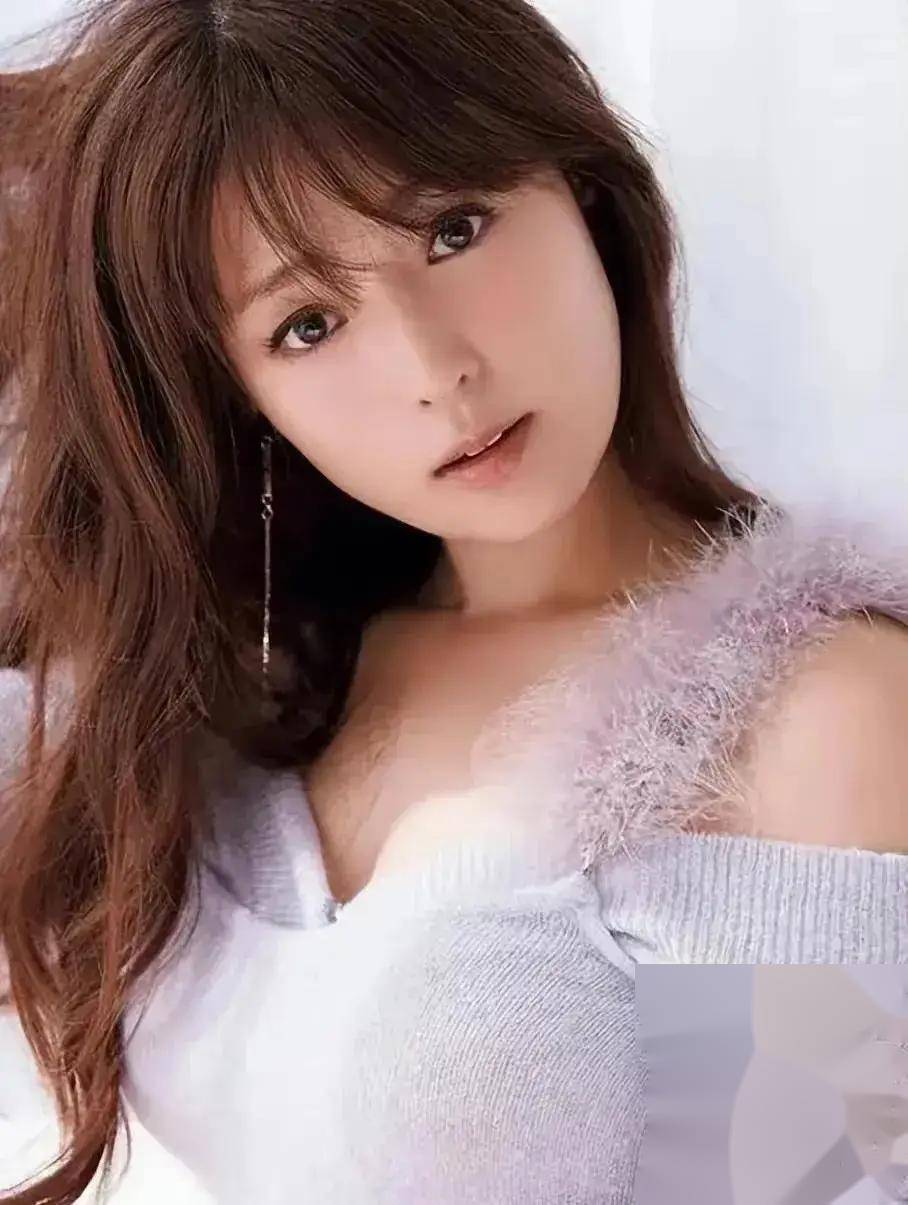 顶不住啊顶不住!深田恭子这写真曝光,美貌与才华双重碾压!_身材_外貌_