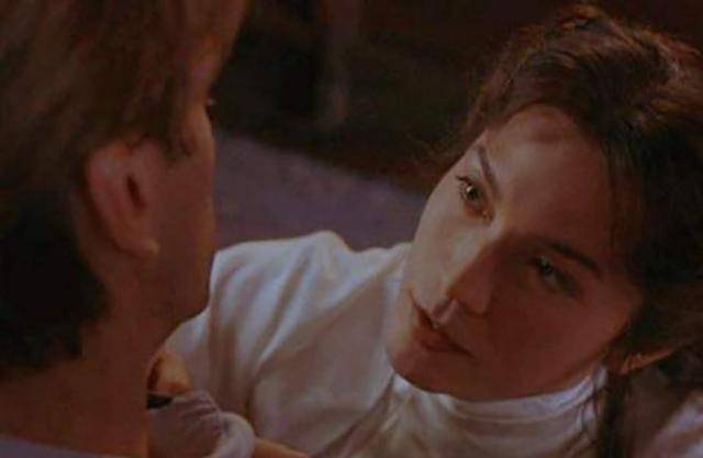 同居18年不知妻子男儿身,育有一子,警察上门才知道_布尔西科_时佩璞