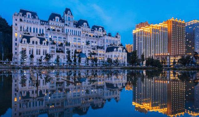 贵州第一私人豪宅,造价高达27亿,人送外号"贵阳白宫"!