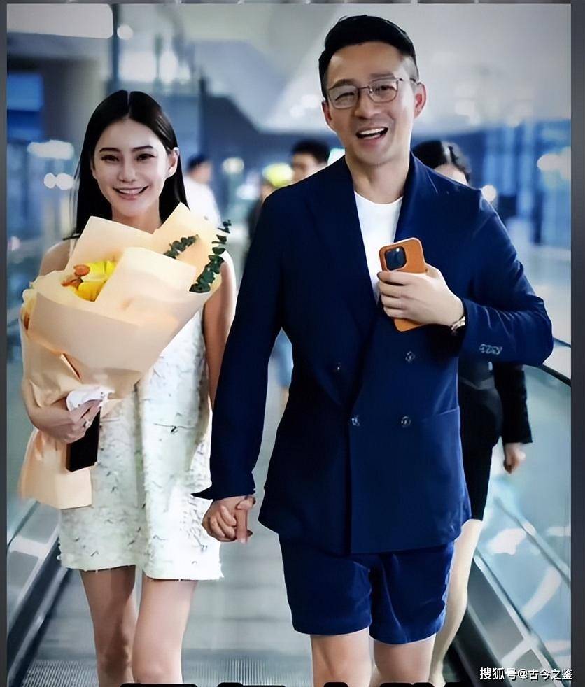 华谊晚宴:汪小菲携妻现身,马筱梅全程盯吴彦祖,表情诡异引热议