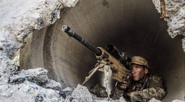 历史上的五大狙杀纪录:3540米一击毙命,子弹从哪里来都不知道_狙击手