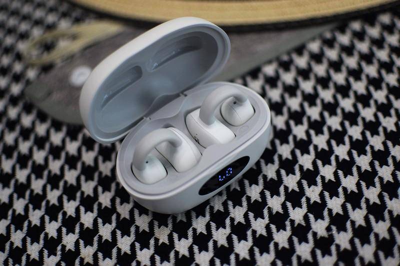 双飞燕百耳颂B5蓝牙耳机，【金耳朵】五星音质认证，颠覆音质体验