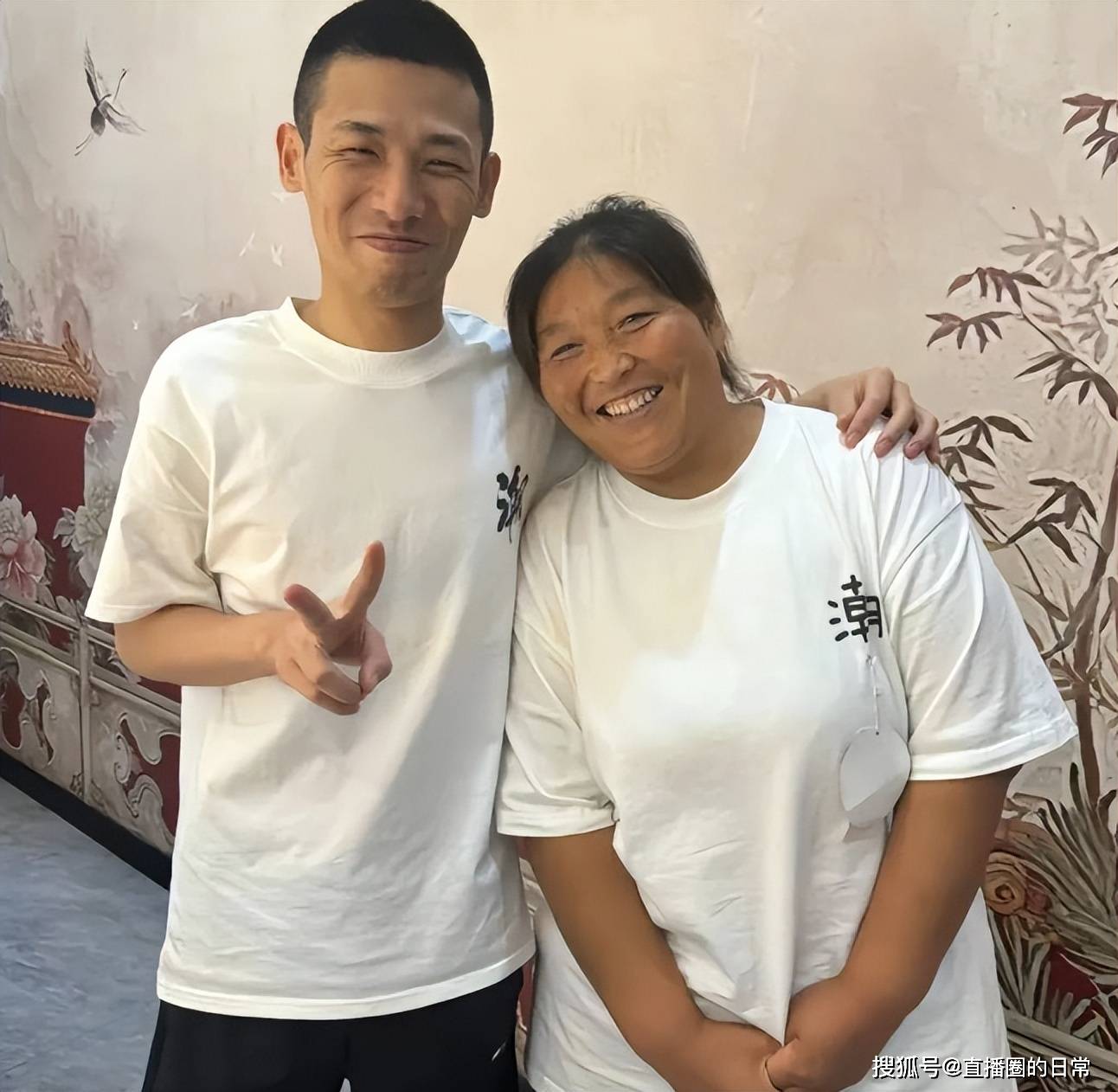 旭旭宝宝旗下最强带货女主播出现了,网友:韩茜茜唯一放心女主播