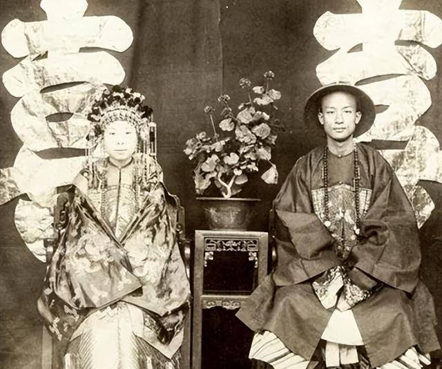 清朝李文安,娶父亲捡来的妹妹为妻,生下儿子李鸿章