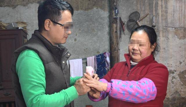 2016年女子偷情10年,新郎还要花6万娶她,半年后新郎遭