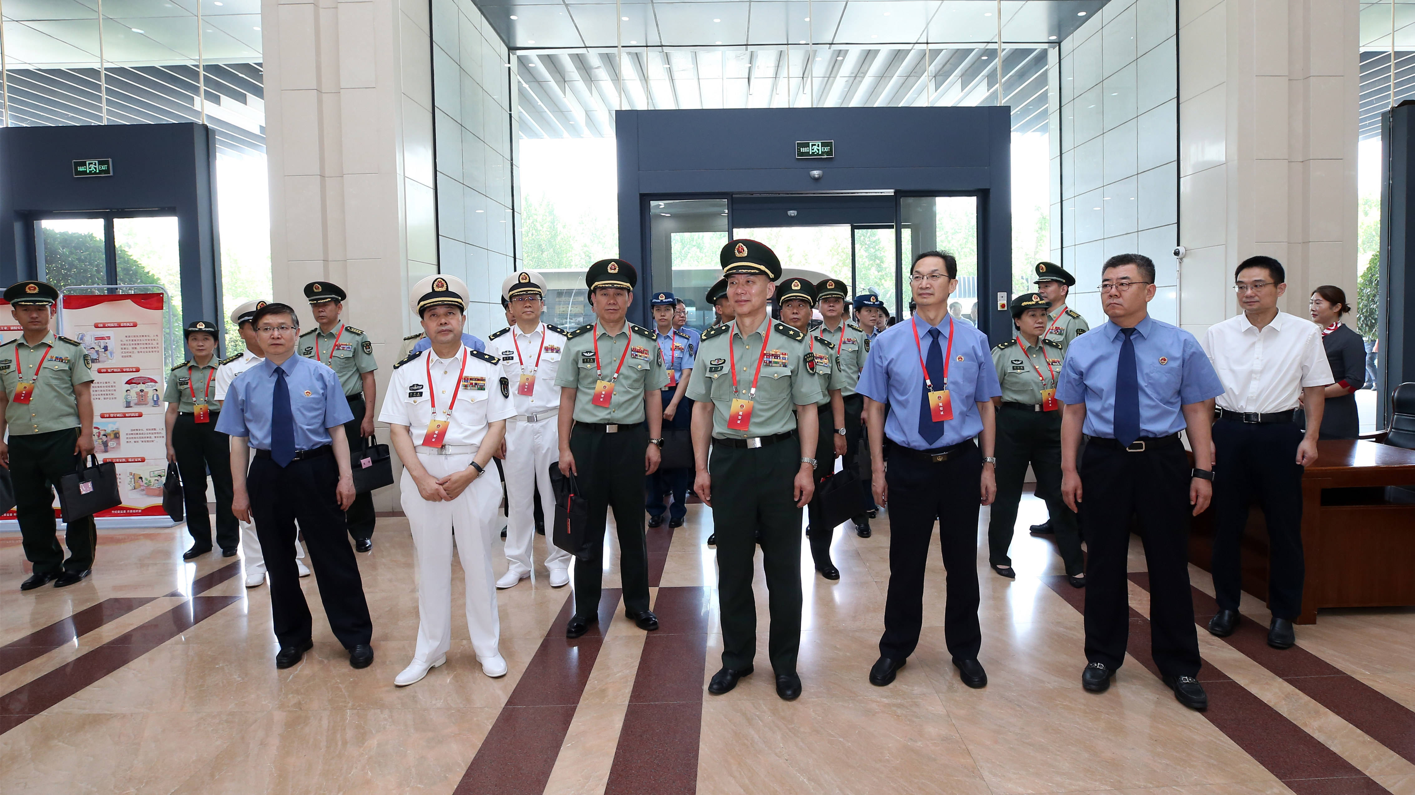 参加此次视察的全国人大代表为李岗,吕运成,刘宗成,王秀会,周胜刚
