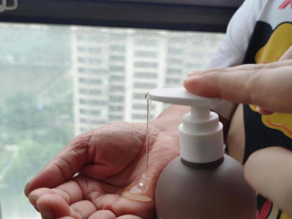 甄沐健发防脱洗发水：秀发新生的秘密武器