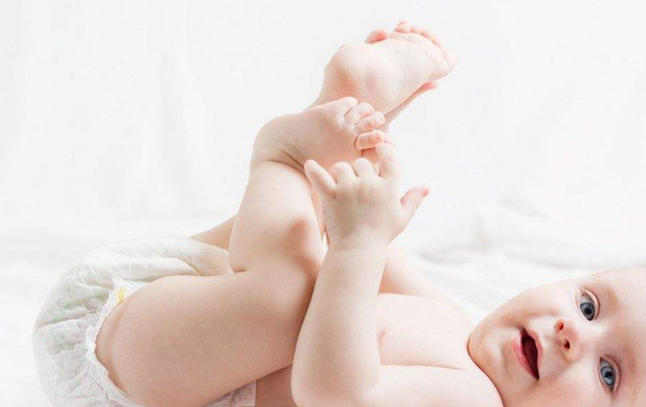 穿纸尿裤会影响宝宝的生殖器官吗？育儿专家:纯属胡说_屁股_时间_皮肤