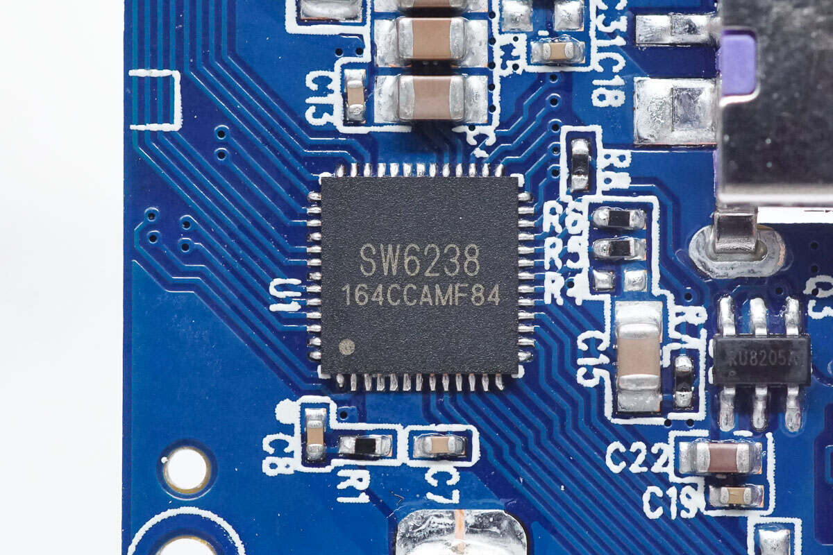 自带usb-c线,可当提绳,罗马仕22.5w超级快充移动电源拆解