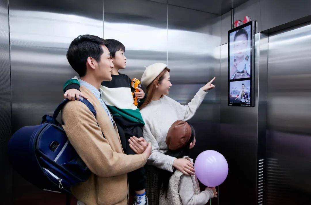 华语传媒的眼泪，是电梯智能屏惹的祸？-锋巢网