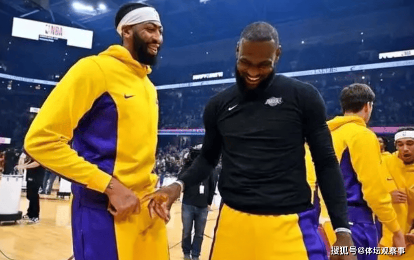 湖人拼了,伪三巨头浮现,总冠军阵容出炉