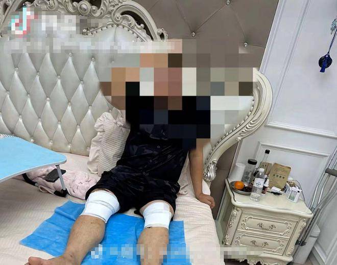原创            河北一男子疯狂加速撞邻居，还拿刀追着砍！原因和后续曝光太气人-河北村民杀死村支书